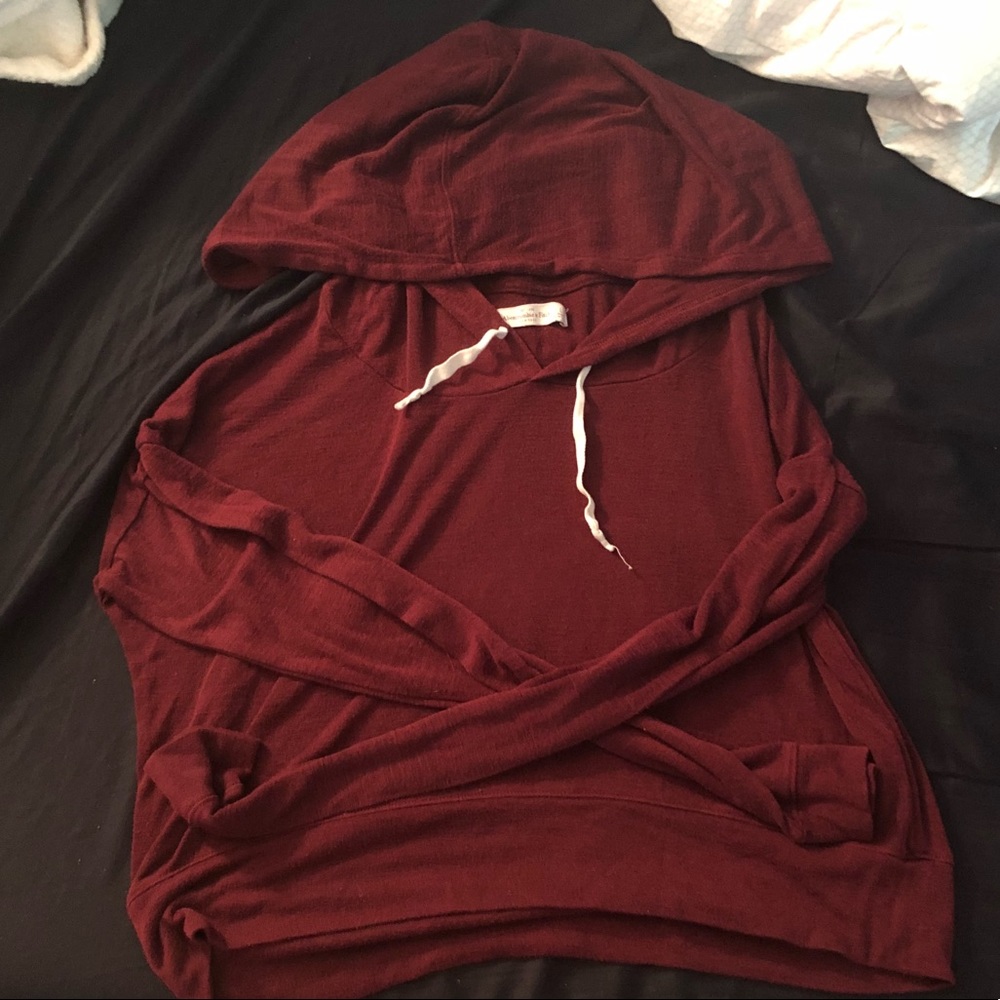 Abercrombie & Fitch lightweight crop pullover